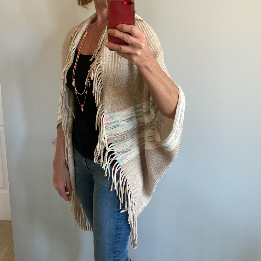 Tan Fringed Sweater Kimono/Wrap - Picture 4 of 9